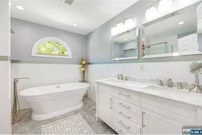 15 Pierrepont Avenue, Rutherford, NJ 07070 - Photo 20