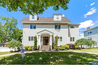 15 Pierrepont Avenue, Rutherford, NJ 07070 - Photo 1