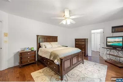 15 Pierrepont Avenue, Rutherford, NJ 07070 - Photo 18