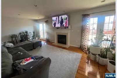 30 Belle Oak Lane, Belleville, NJ 07109 - Photo 4