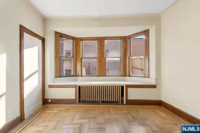 731B Anderson Avenue 2 #2, Cliffside Park, NJ 07010 - Photo 6