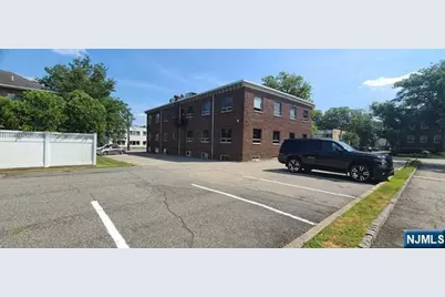 661 Palisade, Englewood Cliffs, NJ 07632 - Photo 4