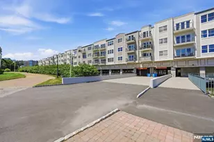 242 The Promenade 242, Edgewater, NJ 07020 - Photo 32