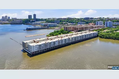 242 The Promenade 242 #242, Edgewater, NJ 07020 - Photo 48