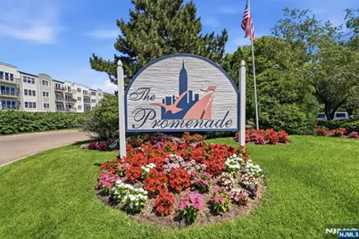 242 The Promenade 242 #242, Edgewater, NJ 07020 - Photo 34