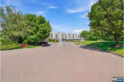 242 The Promenade 242 #242, Edgewater, NJ 07020 - Photo 28