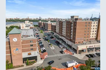 242 The Promenade 242 #242, Edgewater, NJ 07020 - Photo 36