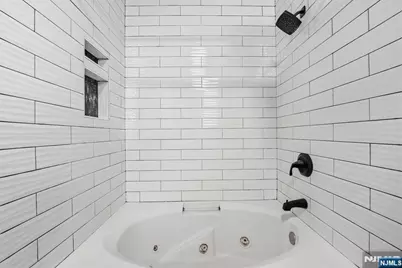 242 The Promenade 242 #242, Edgewater, NJ 07020 - Photo 22