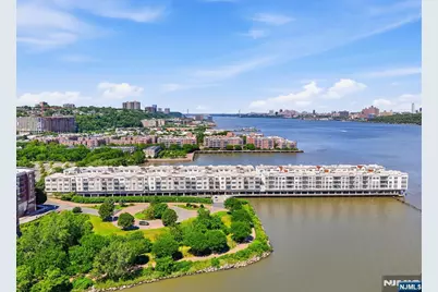 242 The Promenade 242 #242, Edgewater, NJ 07020 - Photo 46