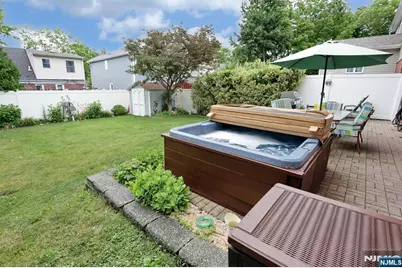 393 New Bridge Road, Bergenfield, NJ 07621 - Photo 34