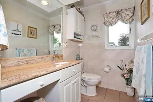 393 New Bridge Rd, Bergenfield, NJ 07621 - Photo 16