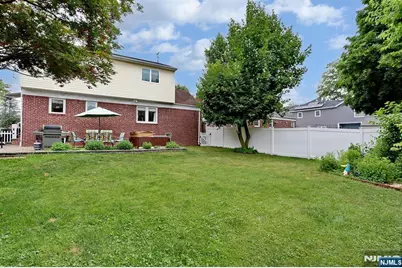 393 New Bridge Road, Bergenfield, NJ 07621 - Photo 32