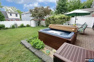 393 New Bridge Rd, Bergenfield, NJ 07621 - Photo 30