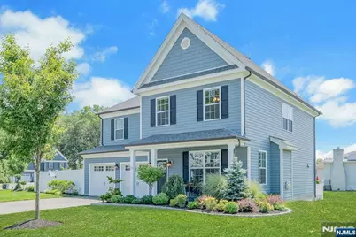 10 Bares Court, Little Ferry, NJ 07643 - Photo 38