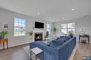 10 Bares Ct, Little Ferry, NJ 07643 - Photo 6