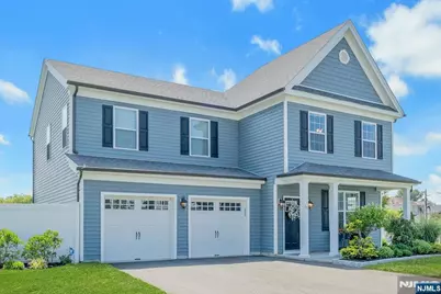 10 Bares Court, Little Ferry, NJ 07643 - Photo 2