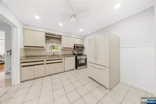 65 Park Ave, North Arlington, NJ 07031 - Photo 8