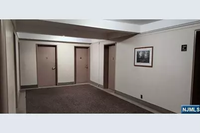2215 N Central Road 2E #2E, Fort Lee, NJ 07024 - Photo 14