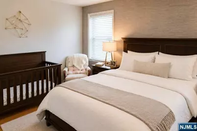 2215 N Central Road 2E #2E, Fort Lee, NJ 07024 - Photo 6