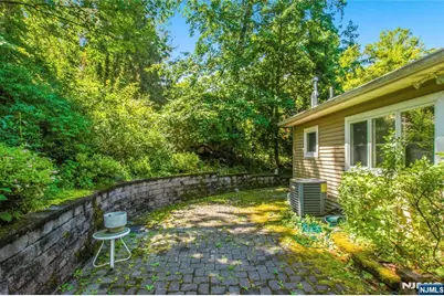 139 Mohawk Trail, Wayne, NJ 07470 - Photo 24