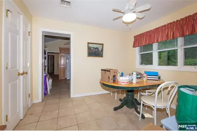 139 Mohawk Trail, Wayne, NJ 07470 - Photo 8