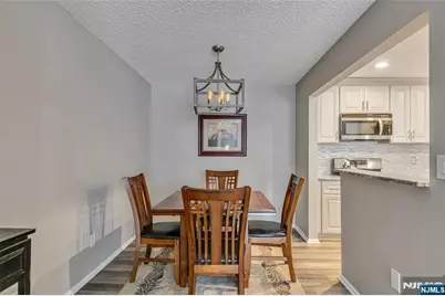 430 Poets Way 430 #430, Mahwah, NJ 07430 - Photo 8