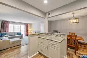 430 Poets Way 430, Mahwah, NJ 07430 - Photo 14