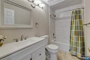 430 Poets Way 430, Mahwah, NJ 07430 - Photo 22