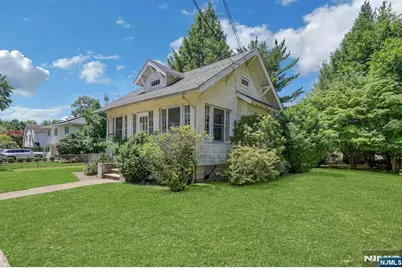 122 Washington Avenue, New Milford, NJ 07646 - Photo 2