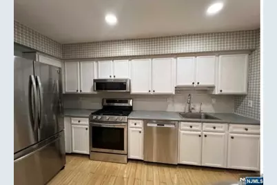 18 Linwood Avenue 18 #18, Cresskill, NJ 07626 - Photo 8