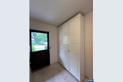 18 Linwood Avenue 18 #18, Cresskill, NJ 07626 - Photo 2