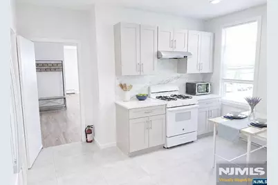 171 Bergen Avenue 2 #2, Kearny, NJ 07032 - Photo 4