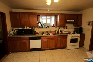 119 Pacific St, Newark, NJ 07105 - Photo 6