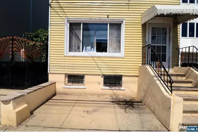 119 Pacific Street, Newark, NJ 07105 - Photo 4
