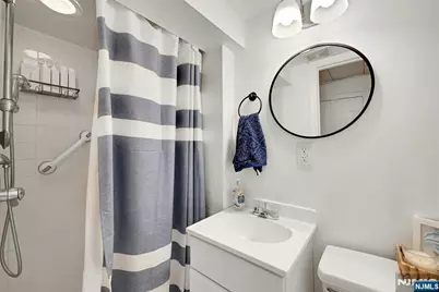 63 Surrey Lane, River Edge, NJ 07661 - Photo 20