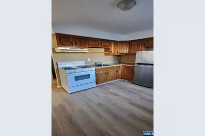 77 Main Avenue, Wallington, NJ 07057 - Photo 2