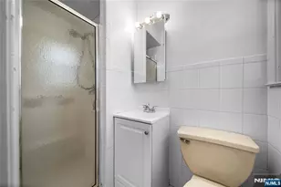 2 Henry St, Englewood Cliffs, NJ 07632 - Photo 20