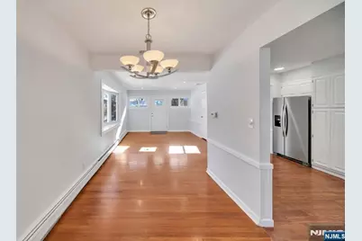 231 Hillside Avenue, Paramus, NJ 07652 - Photo 10