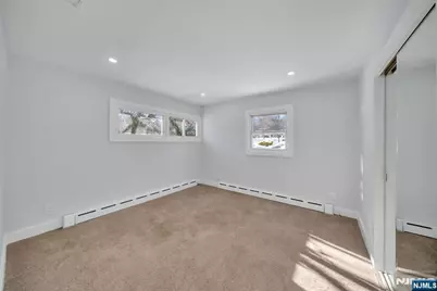231 Hillside Avenue, Paramus, NJ 07652 - Photo 22