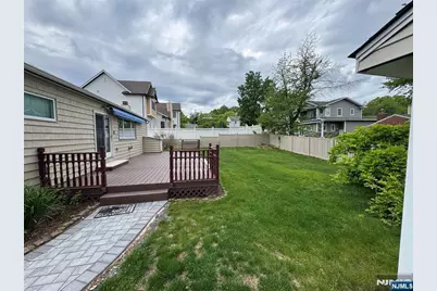 231 Hillside Avenue, Paramus, NJ 07652 - Photo 28