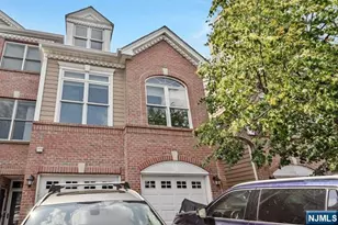 172 Price Ct 172X, West New York, NJ 07093 - Photo 2