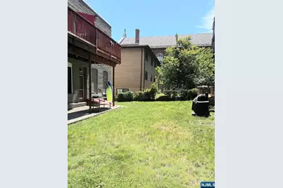66-68 Edgewater Place A2 #A2, Edgewater, NJ 07020 - Photo 18