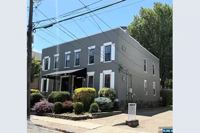 66-68 Edgewater Place A2 #A2, Edgewater, NJ 07020 - Photo 1