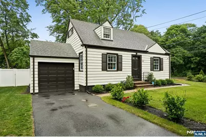 24 Iris Road, Summit, NJ 07901 - Photo 2
