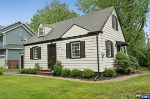 24 Iris Rd, Summit, NJ 07901 - Photo 4