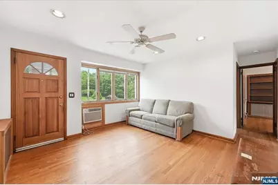 5 Lexington Avenue, Wallington, NJ 07057 - Photo 10