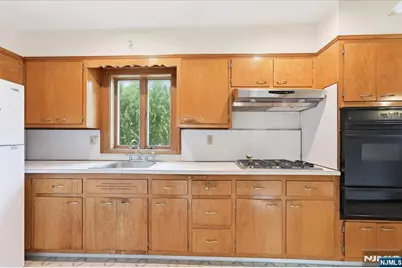 5 Lexington Avenue, Wallington, NJ 07057 - Photo 14