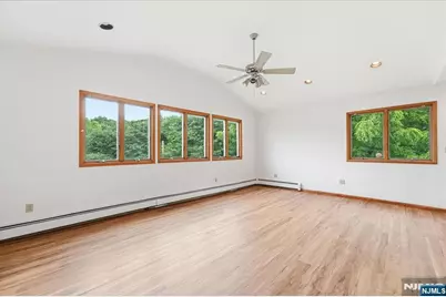 5 Lexington Avenue, Wallington, NJ 07057 - Photo 26