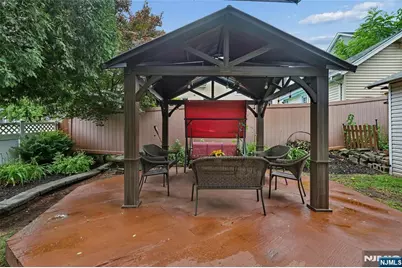 306 Passaic Avenue, Hasbrouck Heights, NJ 07604 - Photo 4
