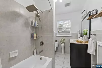 306 Passaic Avenue, Hasbrouck Heights, NJ 07604 - Photo 32